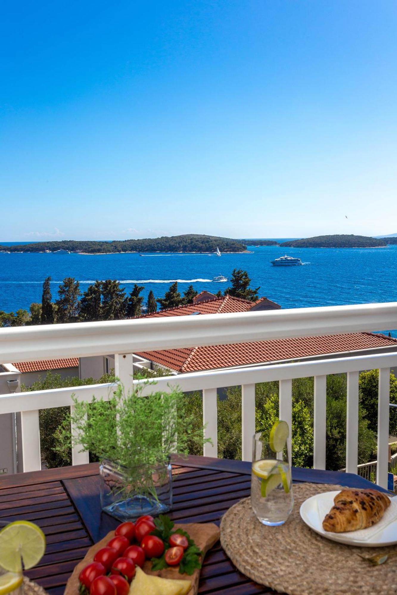 Tia Hvar Top View Apartment Hvar Town Exterior foto